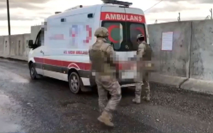 Ambulansla uyuşturucu sevkiyatı yaptılar jandarma Diyarbakır'da enseledi
