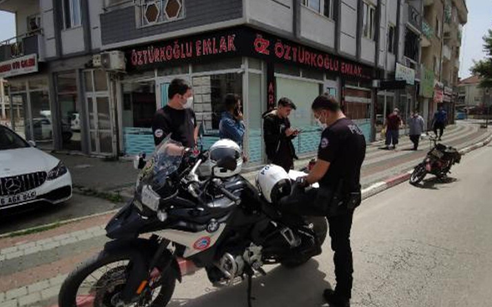 Bursa'da yasağa uymayan iki gence para cezası