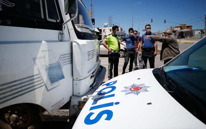 Antalya'da ekmek almaya çıkan yaşlı adam polis kovalamacasının ortasında kaldı