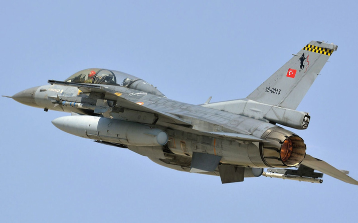 Türk uçakları Libya'ya peş peşe havalandı