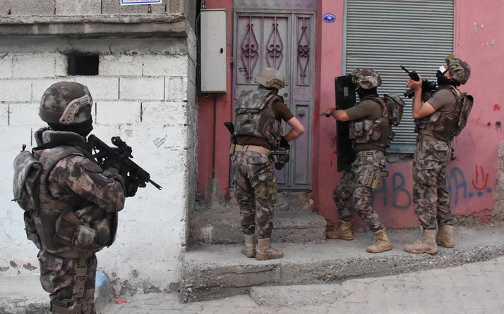 Gaziantep'te terör örgütü PKK operasyonu HDP il başkanı ile 33 kişi gözaltında