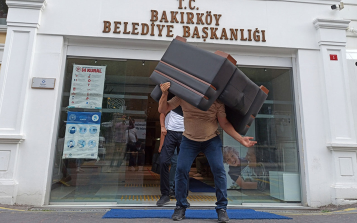 CHP'li Bakırköy Belediyesi'ne haciz! Ne var ne yok götürdüler