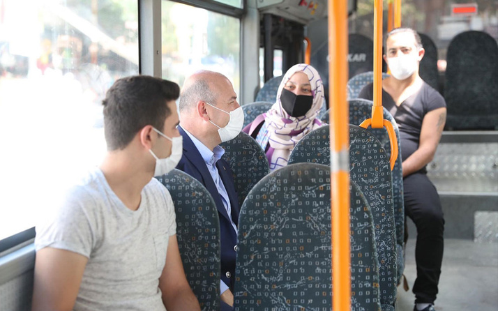 İçişleri Bakanı Süleyman Soylu Mamak'ta halk otobüsüne bindi