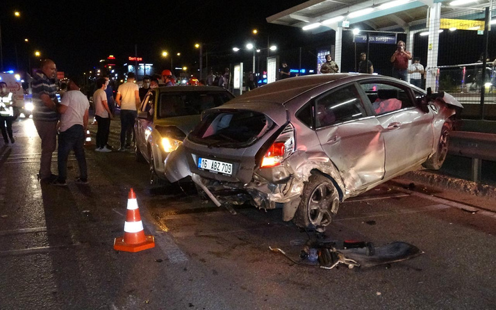 Bursa'da trafik magandası dehşeti yaşattı! Aracın motoru yerinden çıktı