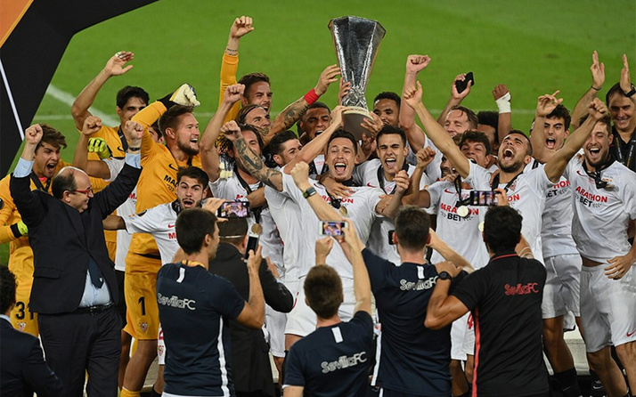UEFA Avrupa Ligi'nin en büyüğü yine Sevilla