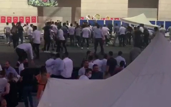 CHP İzmir Gençlik Kolları kongresinde kavga! Gazeteciler dövüldü İl Başkanı Deniz Yücel ne dedi