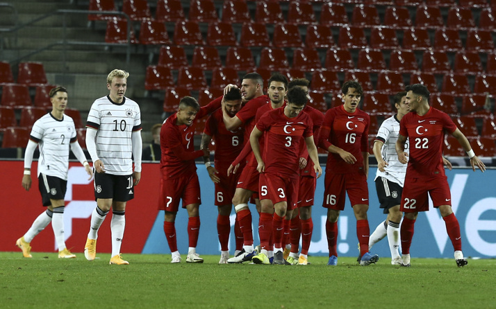 Almanya Türkiye maçı golleri ve geniş özeti