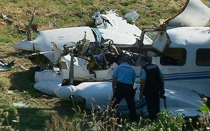 Fransa'da uçak kazası: Havada çarpışan uçaklarda 5 kişi öldü