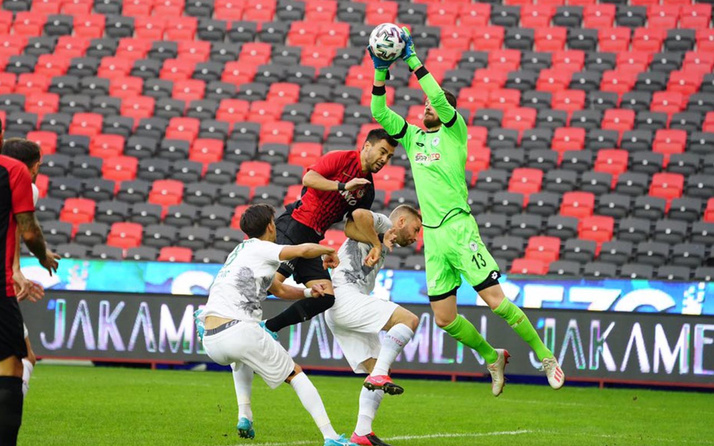 Gaziantep FK evinde Konyaspor'u 1-0'lık skorla mağlup etti