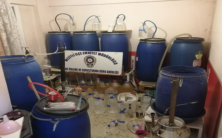 Mersin�de polis operasyon düzenledi! Evi mini fabrikaya çevirmişler