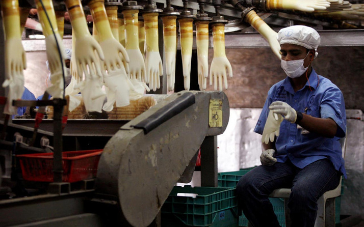Malezya’da dünyanın en büyüğüydü! Fabrikada 2 bin 500 işçi koronaya yakalandı