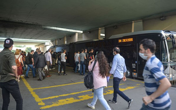 İstanbul'da toplu taşımada yeni önlemler! Metrobüs ve vapur saatleri değişti