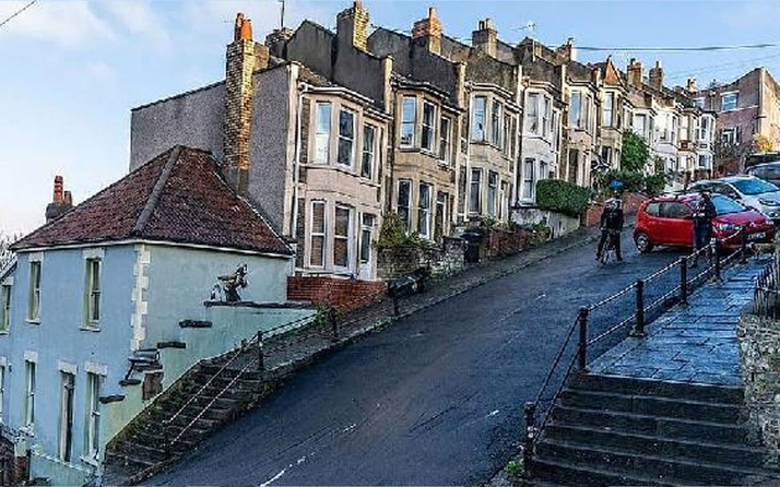 İngiltere'de duvarına graffiti yapıldı zengin oldu evin değeri 17 kat arttı