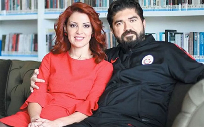 Rasim Ozan Kütahyalı ve eşi Nagehan Alçı, canlı yayında Covid-19 aşısı oldu
