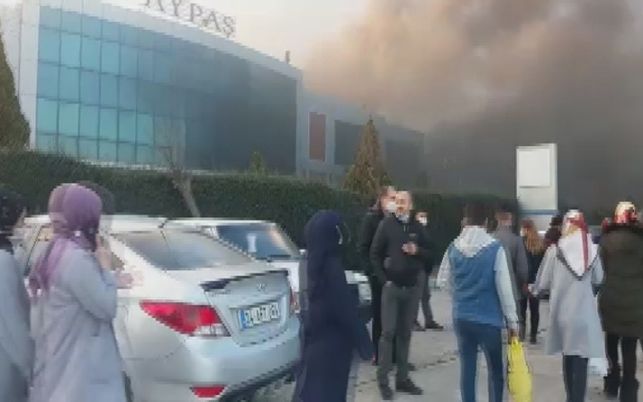 İstanbul Çatalca'da saat fabrikasında yangın çıktı