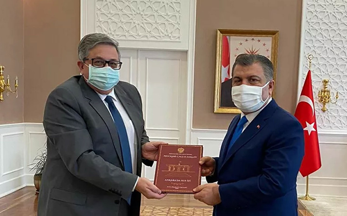 Sağlık Bakanı Fahrettin Koca, Rus Büyükelçi ile görüştü