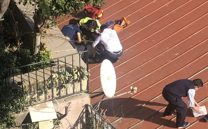 Beyoğlu’nda balkondan düşen kadını çanak anten kurtardı