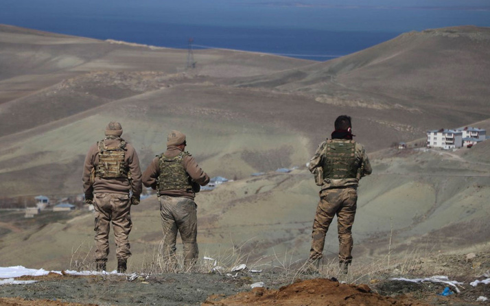Van’da PKK tarafından tuzaklanmış 10 kilo C4 patlayıcı ele geçirildi