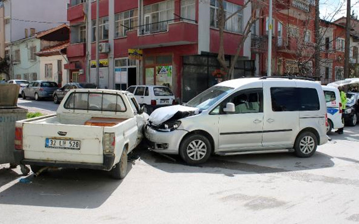 Burdur'da karantina ihlali kazada ortaya çıktı! Yurda götürüldü