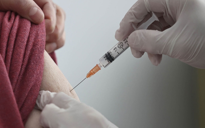 ABD'de koronavirüs aşısı olmayı reddeden 153 hastane çalışanı işten çıkarıldı