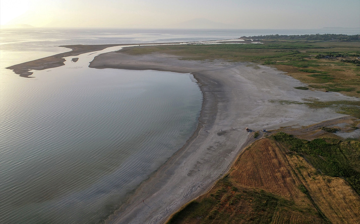 Kuraklık ve aşırı buharlaşma Van Gölü havzasındaki su kaynaklarını olumsuz etkiliyor