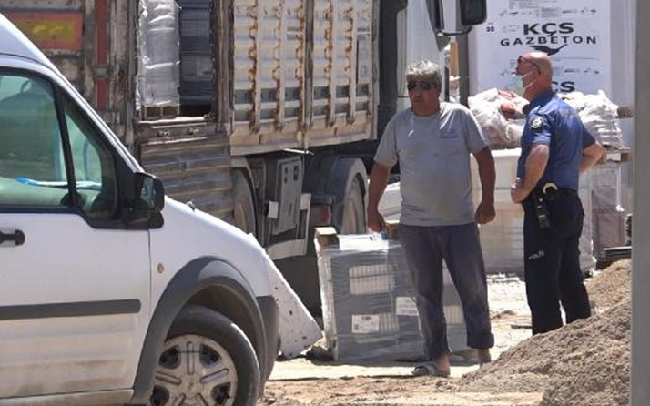 Aydın'da feci olay! 250 kiloluk seramik yüklü paletin altında kalan kamyon şoförü öldü