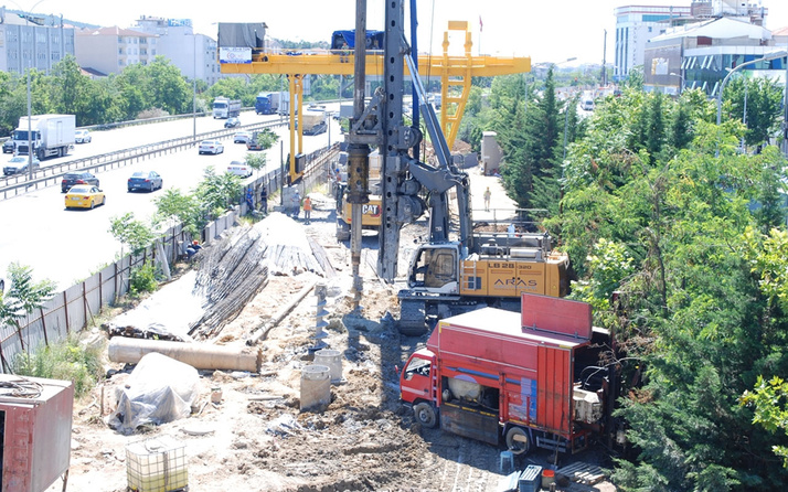 İBB Üsküdar Sultanbeyli metro inşaatında ağaçları kırdı