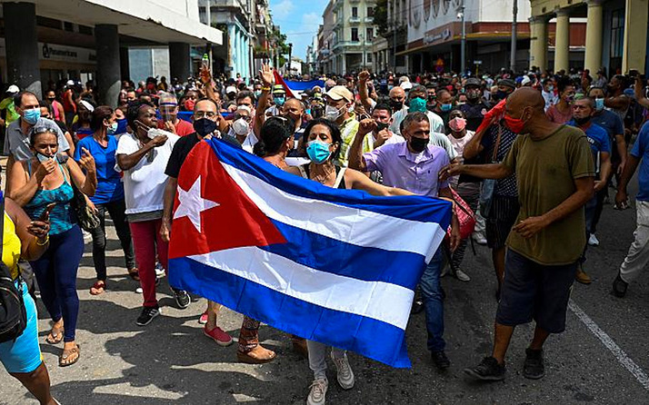 Küba'da yıllar sonra en büyük iktidar karşıtı eylem