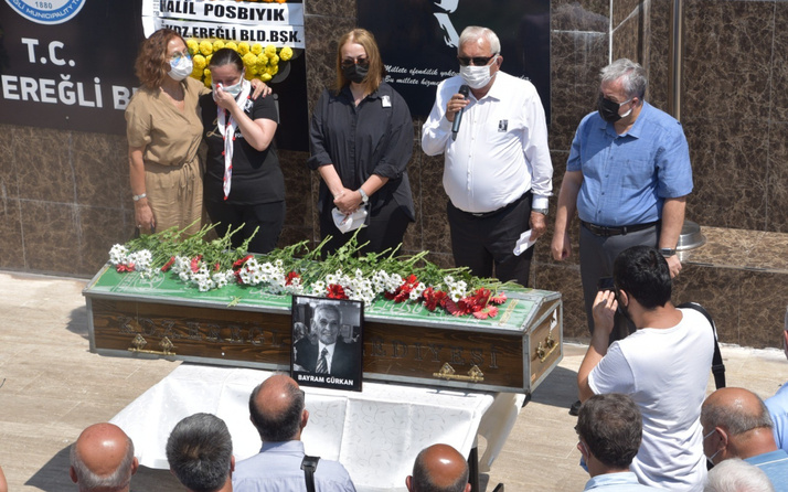 Zonguldak'ta cenaze töreninde CHP'li başkan partisine sitem etti: Maalesef kaybetmeye başladı