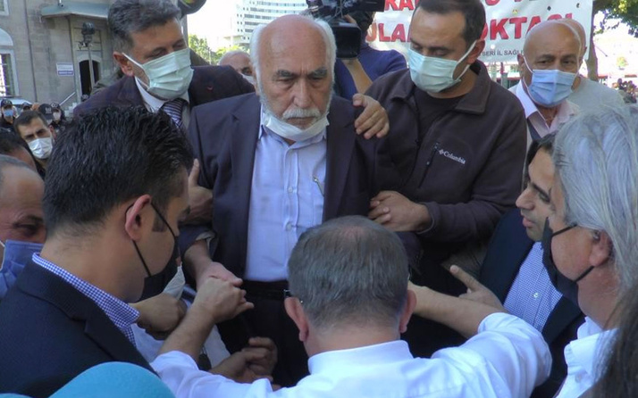 Ahmet Davutoğlu’na tepki gösteren vatandaş o anları anlattı