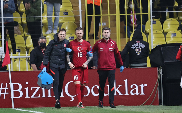A Milli Futbol Takımı'nda Serdar Aziz ve Kenan Karaman aday kadrodan çıkarıldı