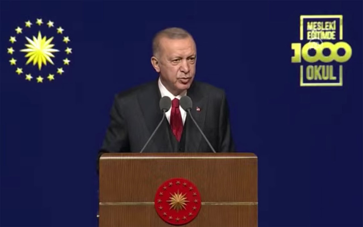 Cumhurbaşkanı Erdoğan'dan canlı yayında flaş açıklamalar! Öğretmenlere 3600 Ek Gösterge müjdesi