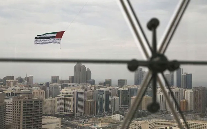 Birleşik Arap Emirlikleri başkentine droneli saldırı! 3 akaryakıt tankeri bomba gibi patladı