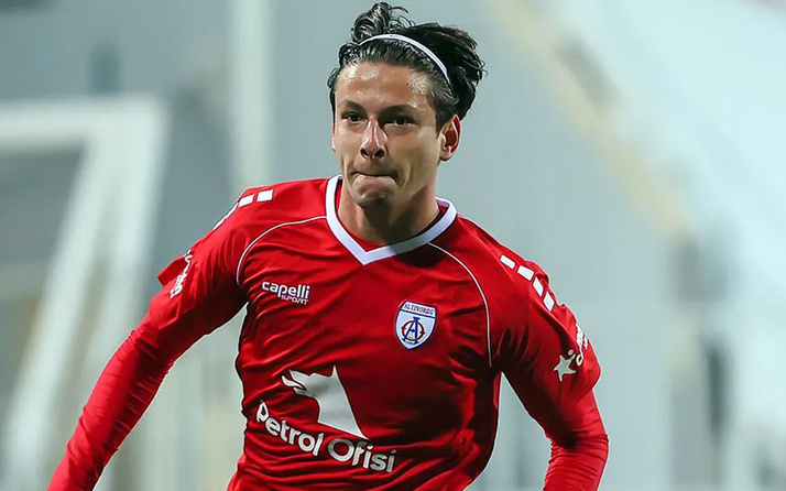 Trabzonspor, Enis Destan'ın transferi için kulübüyle anlaştı