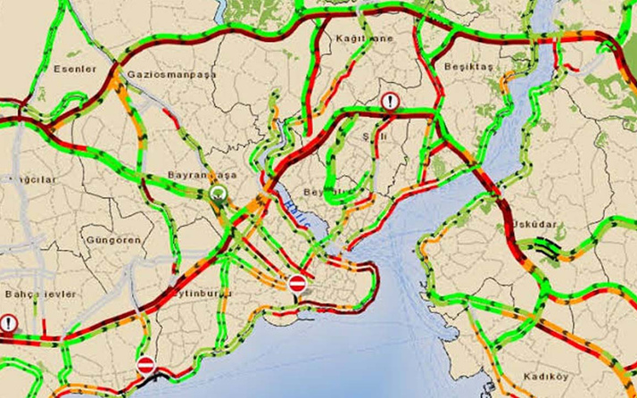 İstanbul'da kar başladı tatille birlikte trafik kilit İşte son durum