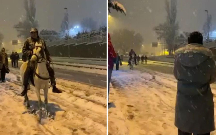 İstanbul Kasımpaşa'da yollar kapanınca atla gezmeye çıktı