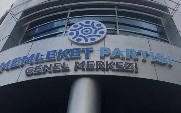Memleket Partisi'nde iki numaralı ismin ardından iki istifa daha