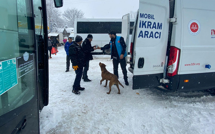 Diyanet İşleri Başkanı Erbaş'tan kar yağışıyla ilgili dayanışma ve yardımlaşma paylaşımı