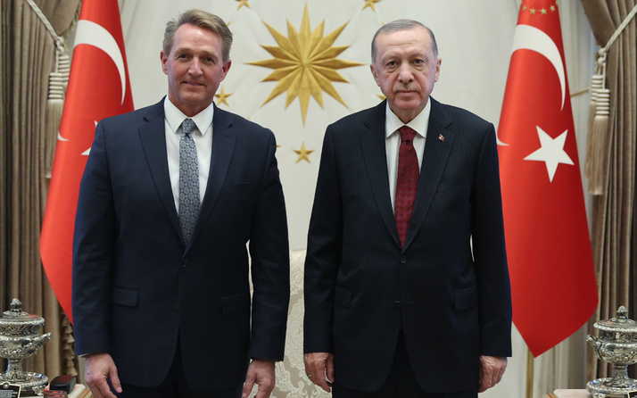 ABD'nin yeni Ankara Büyükelçisi Jeff Flake Cumhurbaşkanı Erdoğan'a güven mektubunu sundu