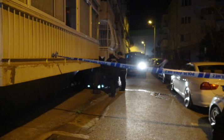 İzmir'de 7'nci kattaki evlerinin balkonundan düşen Ece, öldü 