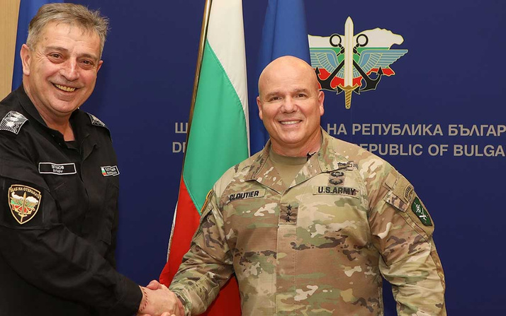 Командующий сухопутными войсками НАТО генерал-лейтенант Клотье посещает Болгарию