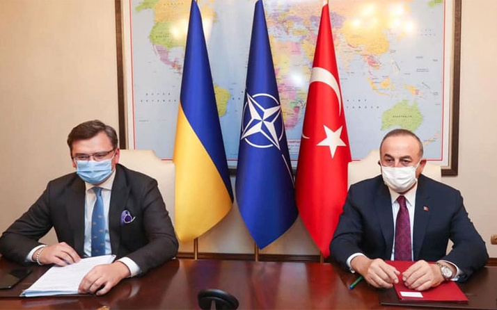 Türkiye zirvesi öncesi Çavuşoğlu ile Ukrayna Dışişleri Bakanı Kuleba görüştü