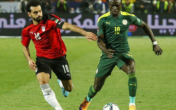 Dünya bunu konuşuyor; Mohamed Salah lazerle kör edildi