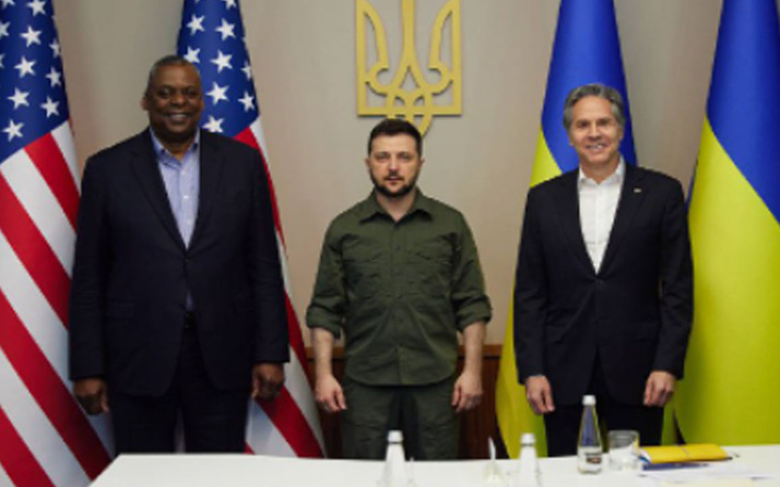 ABD'li bakanlar Kiev'de Zelenski  ile görüştü