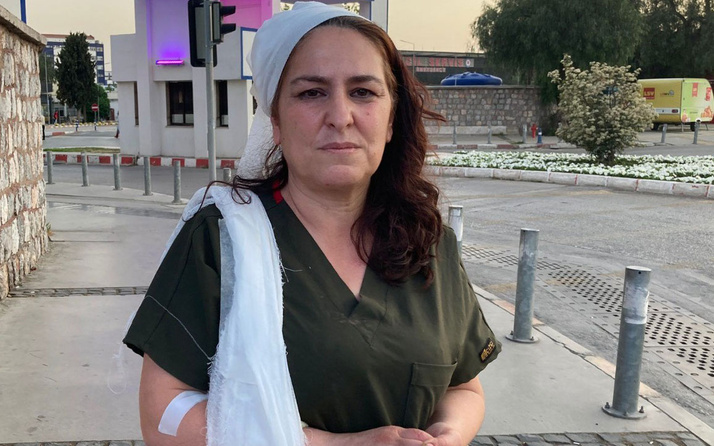 İzmir'de  akıllara durgunluk veren olay! Hastane içerisinde doktordan doktor eşine şiddet