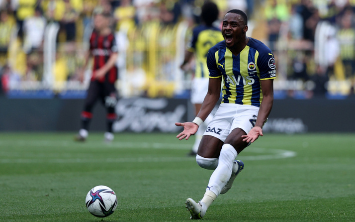 Fenerbahçe konuk ettiği Fatih Karagümrük ile golsüz berabere kaldı