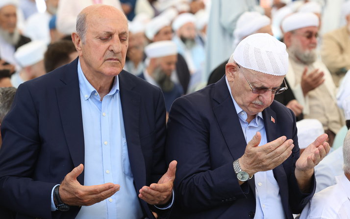 Mahmut Ustaosmanoğlu cenazesi CHP'yi karıştırdı Kesici’den önce Temel Bey ve Ahmet Bey’i masadan atalım!