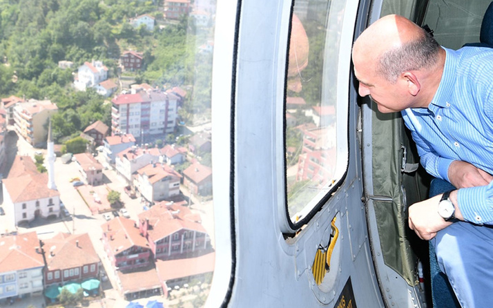 İçişleri Bakanı Soylu, Kastamonu'da sel bölgesini havadan inceledi