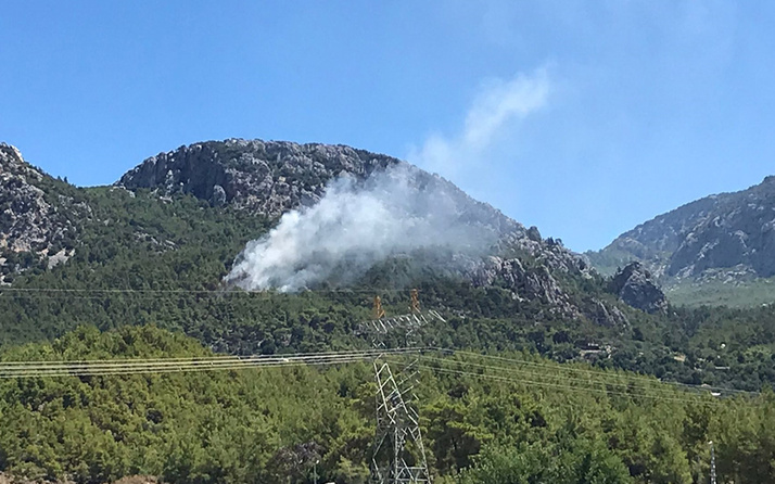 Antalya'da orman yanıyor! Havadan ve karadan müdahale başladı