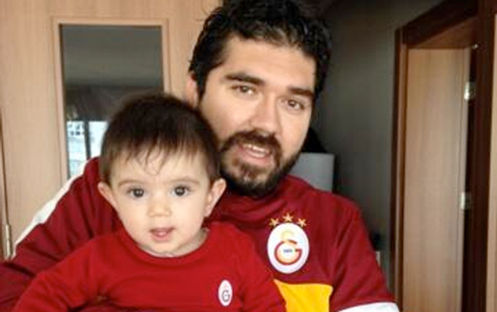 Rasim Ozan Kütahyalı eşi ve çocukları